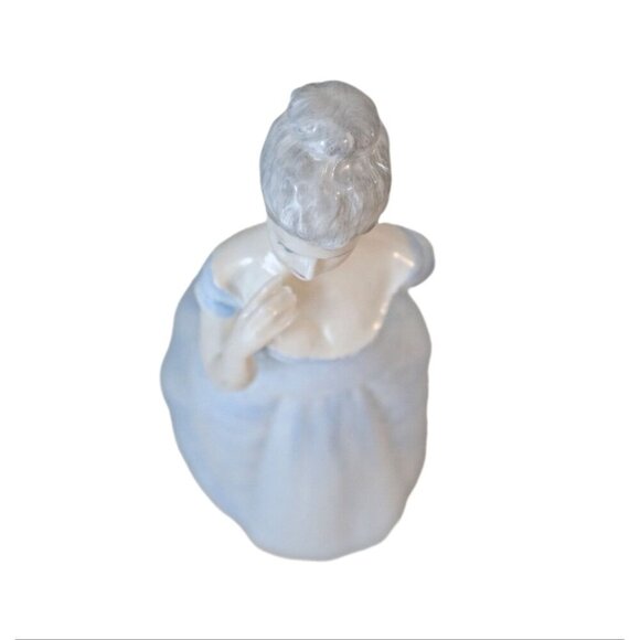 Vintage Coalport Figurine Emma Ladies of Fashion Hand Painted Bone China England - Picture 5 of 7